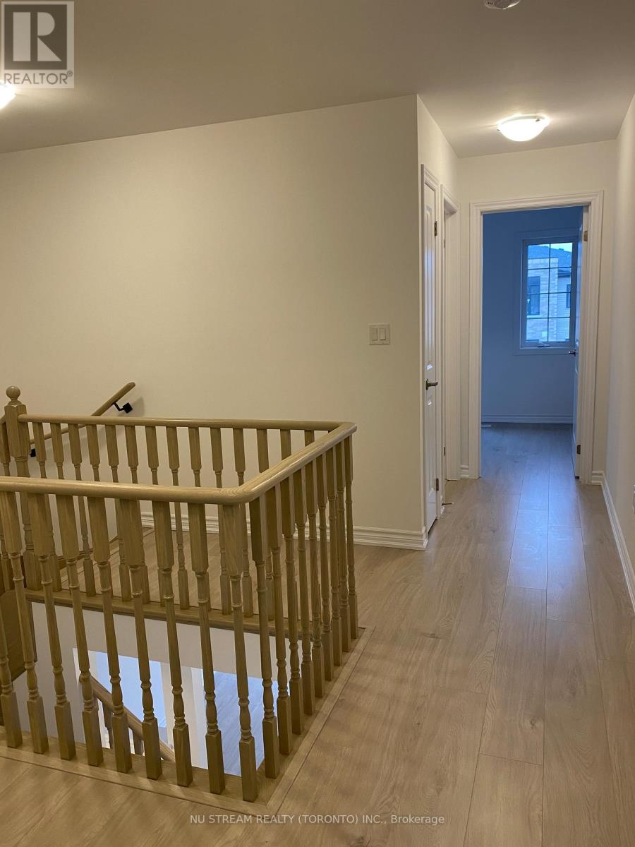 19 Pumpkin Corner Crescent, Barrie, Ontario  L9J 0C2 - Photo 10 - S12498420