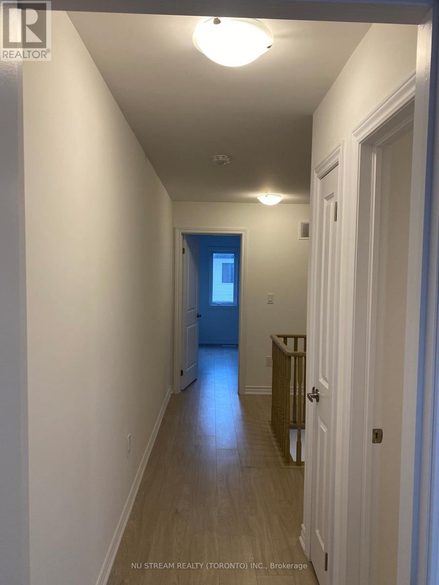 19 Pumpkin Corner Crescent, Barrie, Ontario  L9J 0C2 - Photo 13 - S12498420