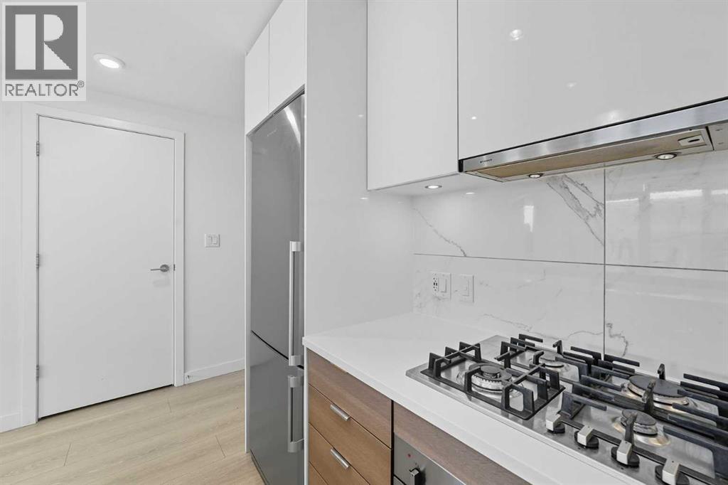 1007, 108 Waterfront Court Sw, Calgary, Alberta  T2P 1K7 - Photo 9 - A2262186