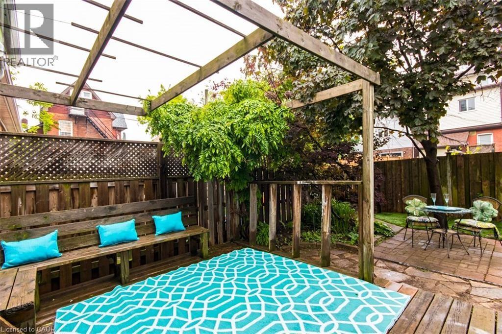 19 Gilmore Place, Hamilton, Ontario  L8M 2Y3 - Photo 9 - 40772066