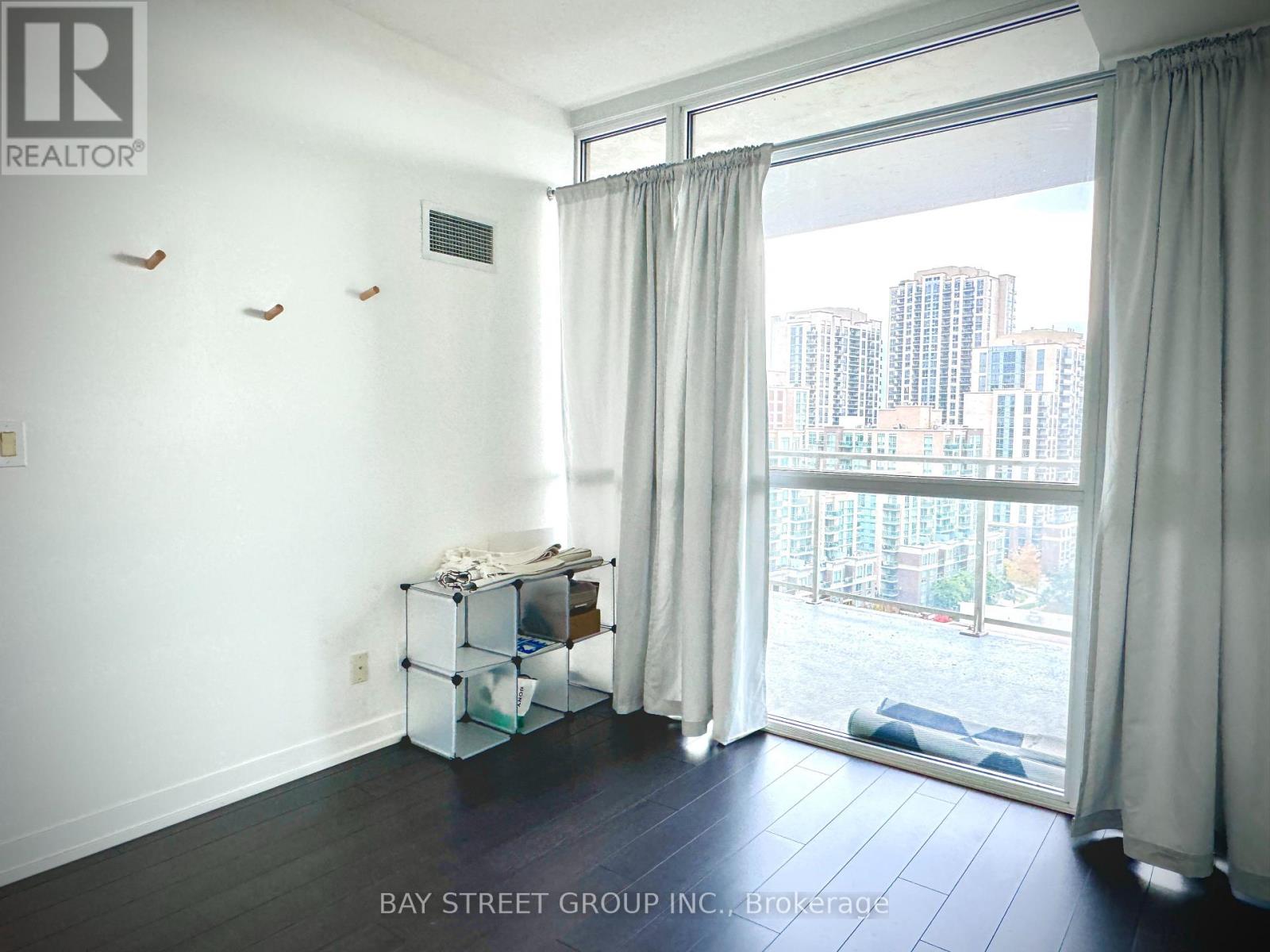 1107 - 5101 Dundas Street W, Toronto, Ontario  M9A 5G8 - Photo 12 - W12498422