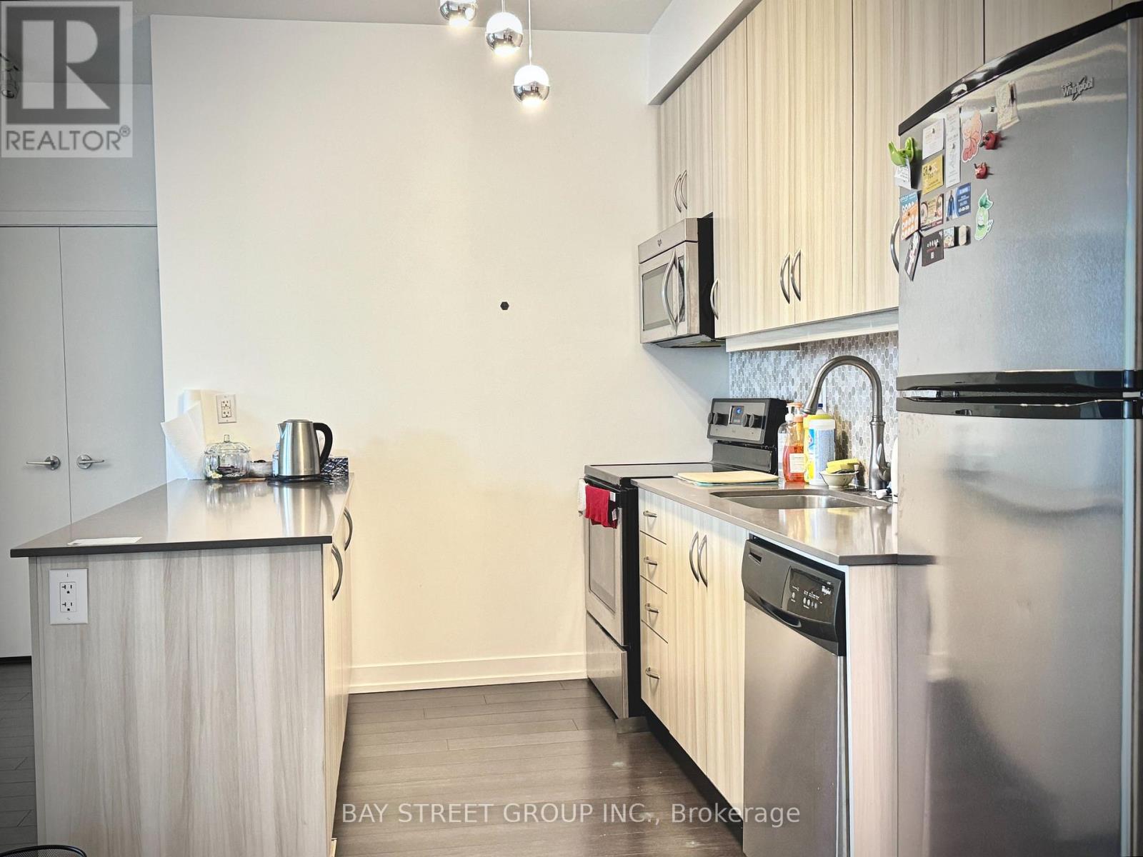 1107 - 5101 Dundas Street W, Toronto, Ontario  M9A 5G8 - Photo 6 - W12498422