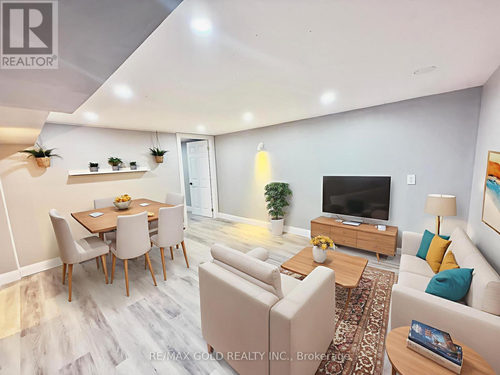 Lower - 156 Mooregate Crescent, Kitchener, Ontario  N2M 2G1 - Photo 9 - X12473375