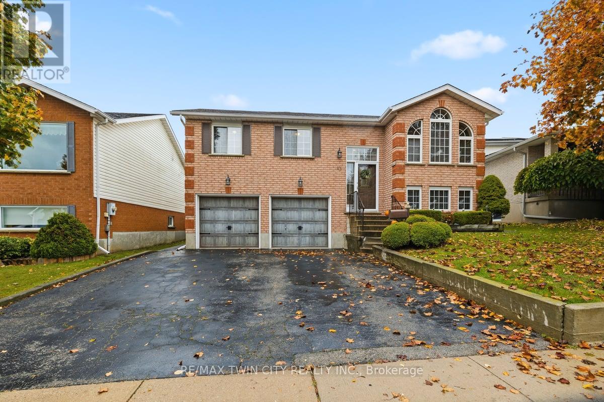 83 HAZELWOOD CRESCENT, Cambridge, Ontario