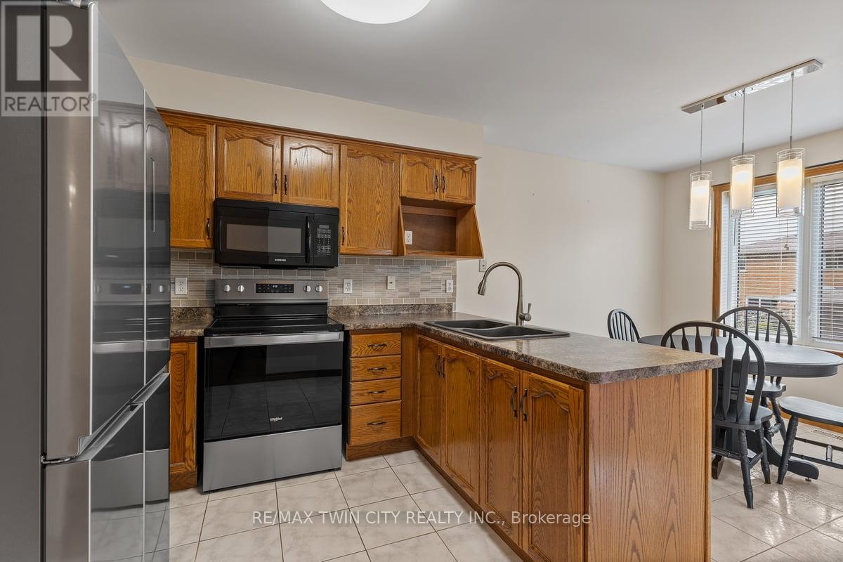 83 Hazelwood Crescent, Cambridge, Ontario  N1R 8A4 - Photo 8 - X12498408