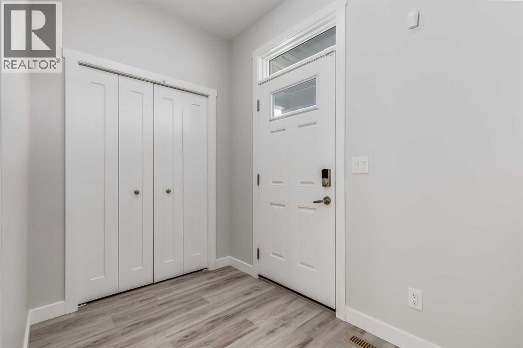 461 South Point Glen Sw, Airdrie, Alberta  T4B 4L2 - Photo 6 - A2238876