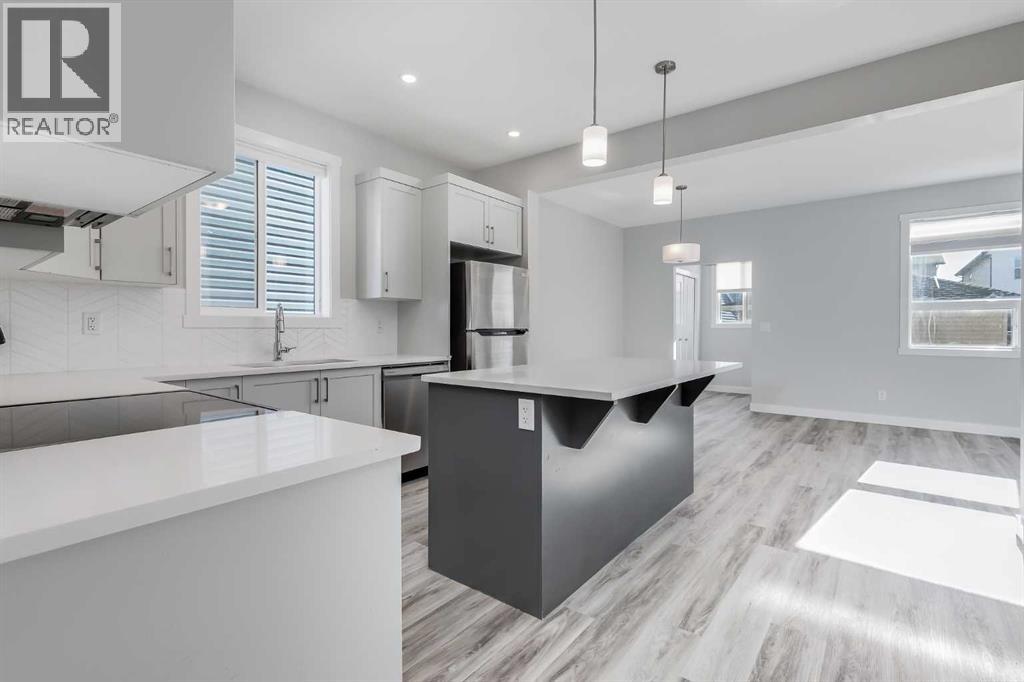 461 South Point Glen Sw, Airdrie, Alberta  T4B 4L2 - Photo 2 - A2238876