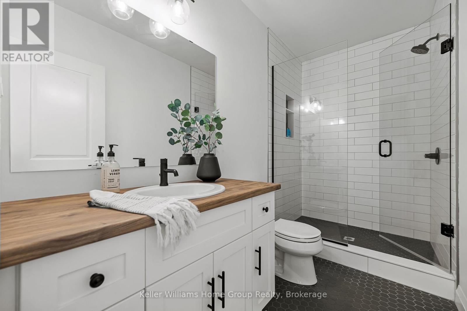 58 Rea Drive, Centre Wellington (Fergus), Ontario  N1M 0J1 - Photo 39 - X12498438