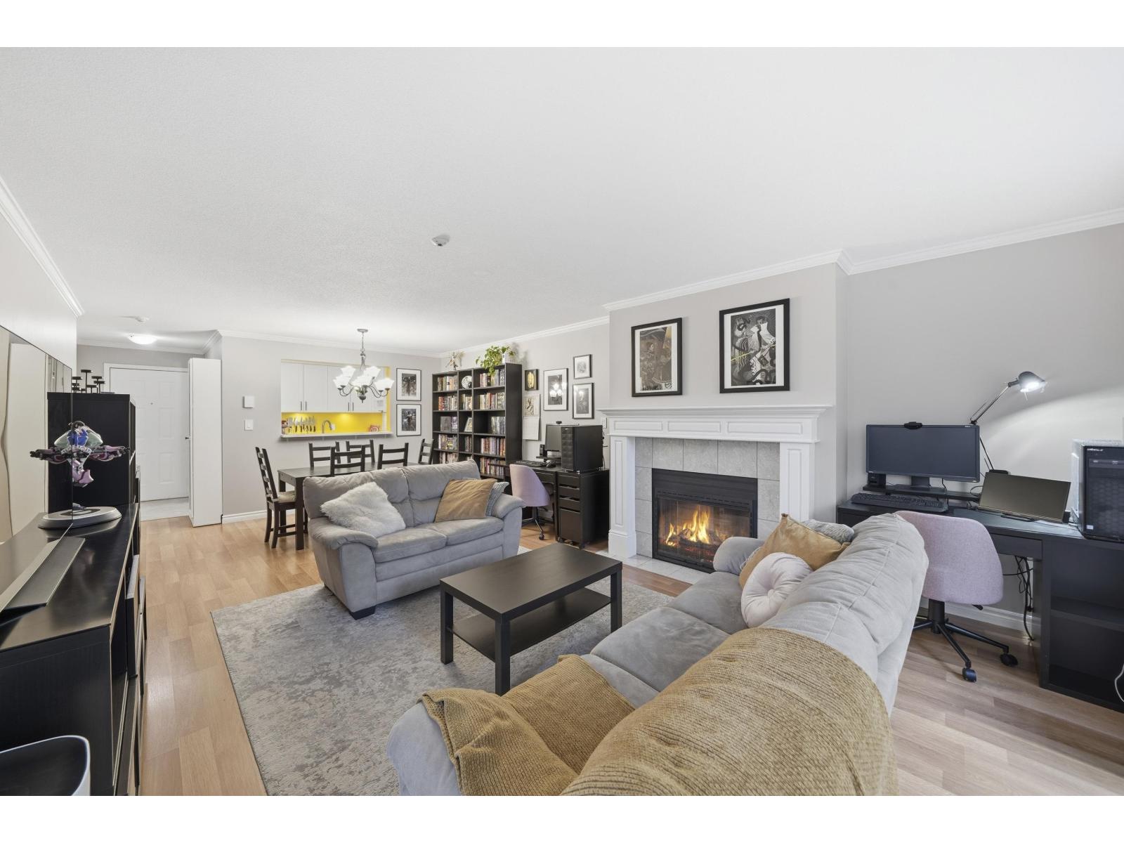 105 9767 140 Street, Surrey, British Columbia  V3T 5S4 - Photo 3 - R3063278