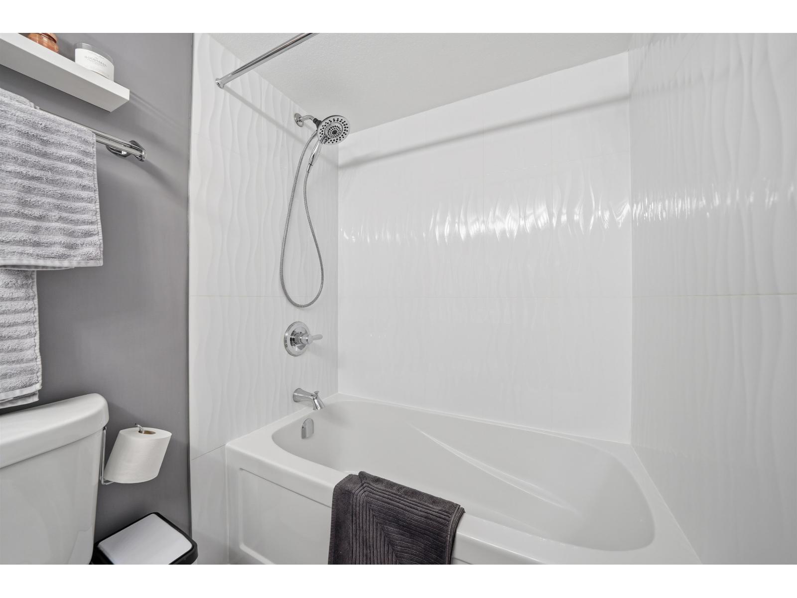 105 9767 140 Street, Surrey, British Columbia  V3T 5S4 - Photo 16 - R3063278