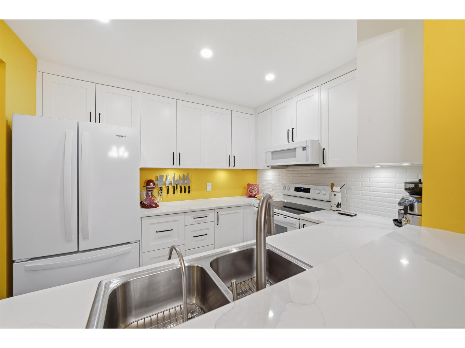 105 9767 140 Street, Surrey, British Columbia  V3T 5S4 - Photo 6 - R3063278