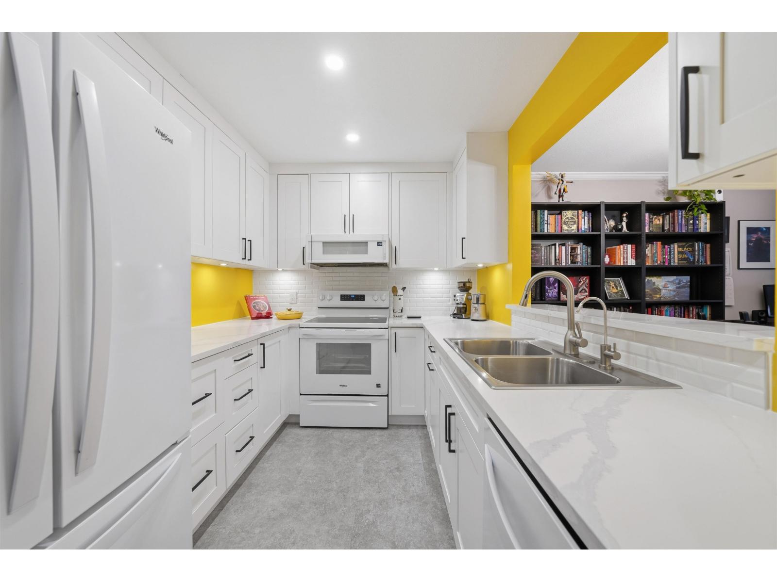 105 9767 140 Street, Surrey, British Columbia  V3T 5S4 - Photo 9 - R3063278