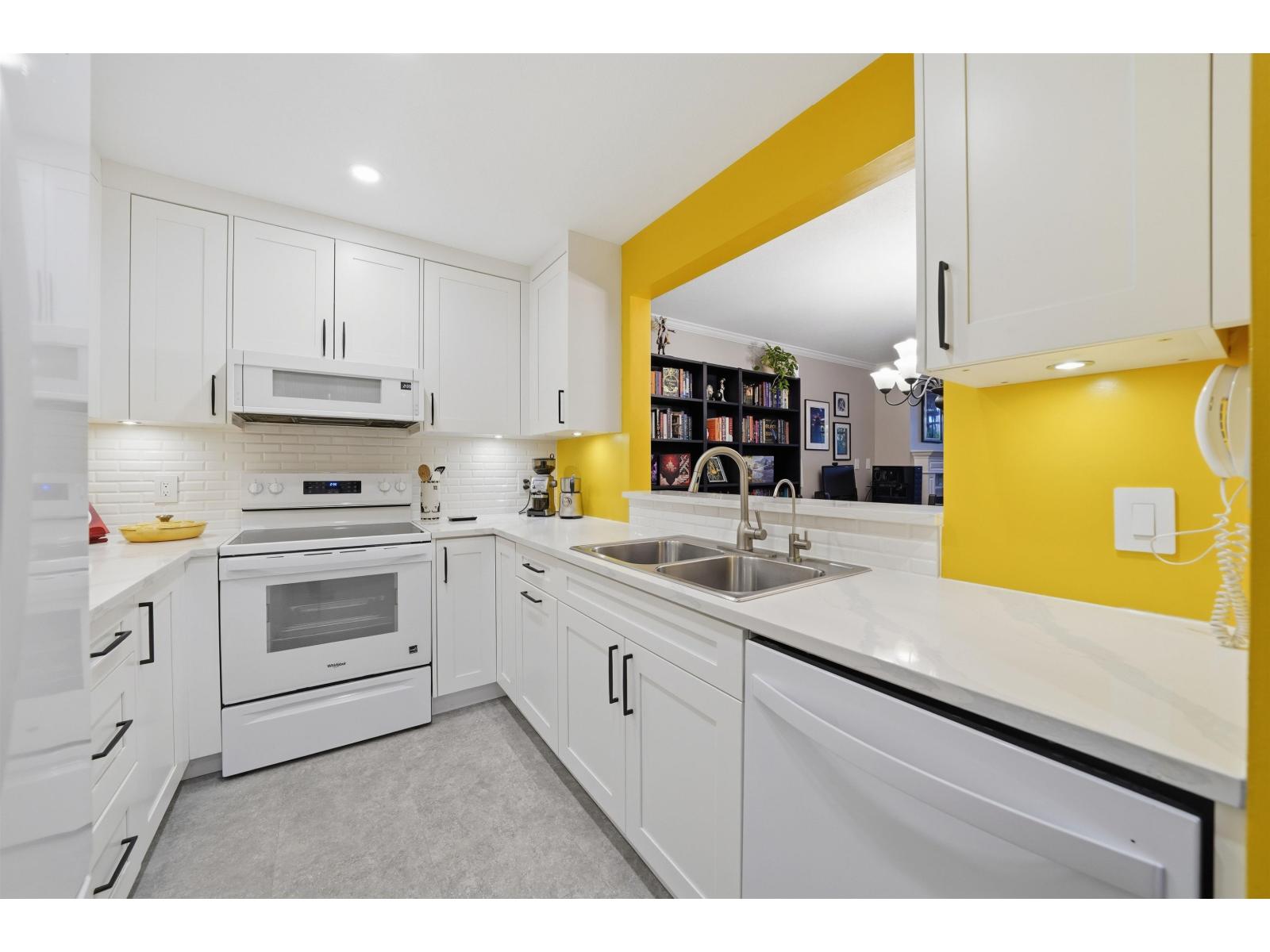 105 9767 140 Street, Surrey, British Columbia  V3T 5S4 - Photo 7 - R3063278