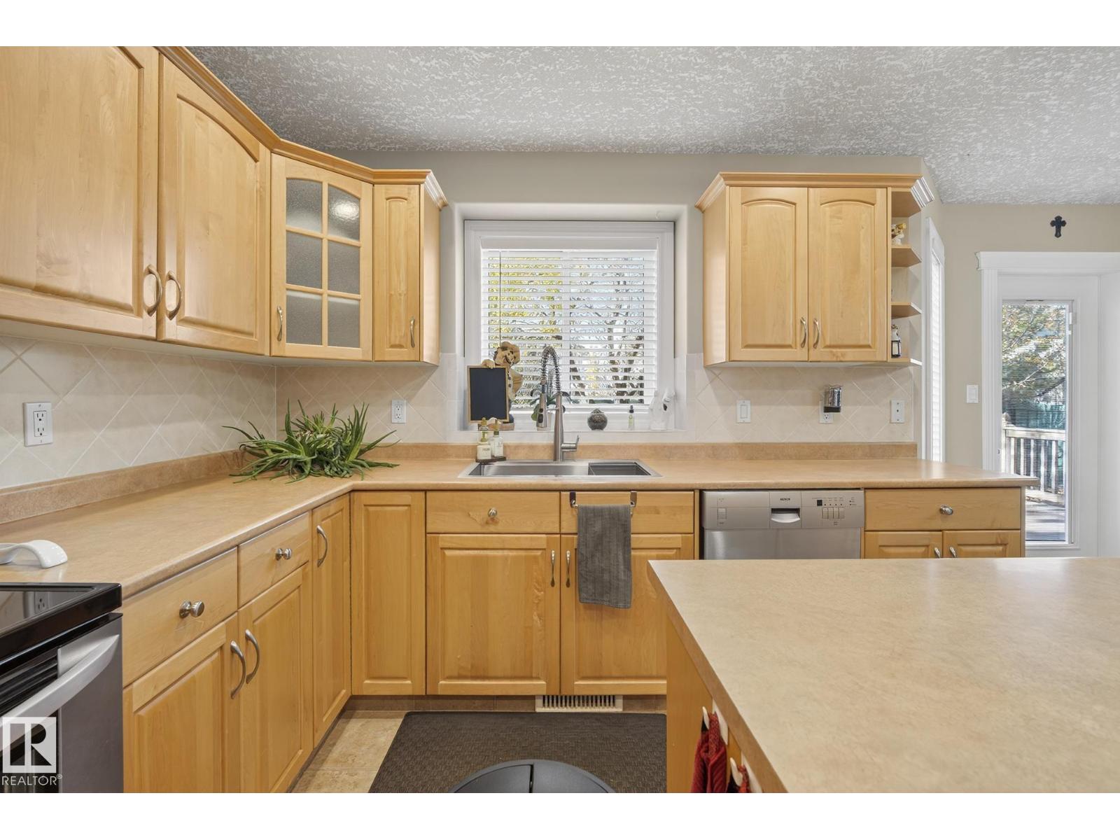 2078 Haddow Dr Nw, Edmonton, Alberta  T6R 3B8 - Photo 17 - E4464337