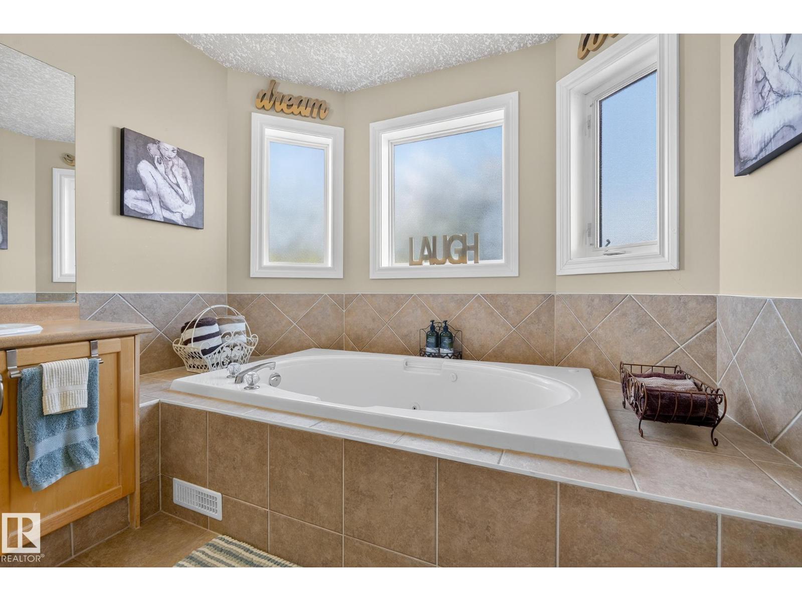 2078 Haddow Dr Nw, Edmonton, Alberta  T6R 3B8 - Photo 31 - E4464337