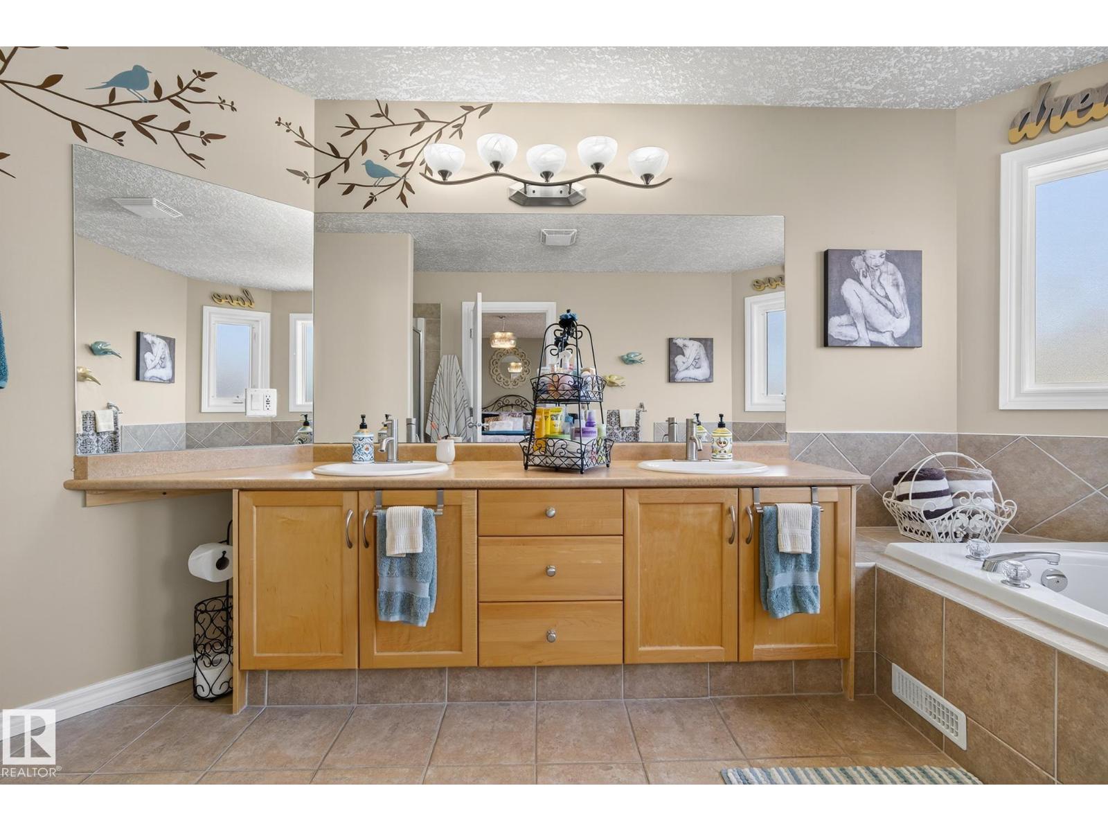 2078 Haddow Dr Nw, Edmonton, Alberta  T6R 3B8 - Photo 32 - E4464337