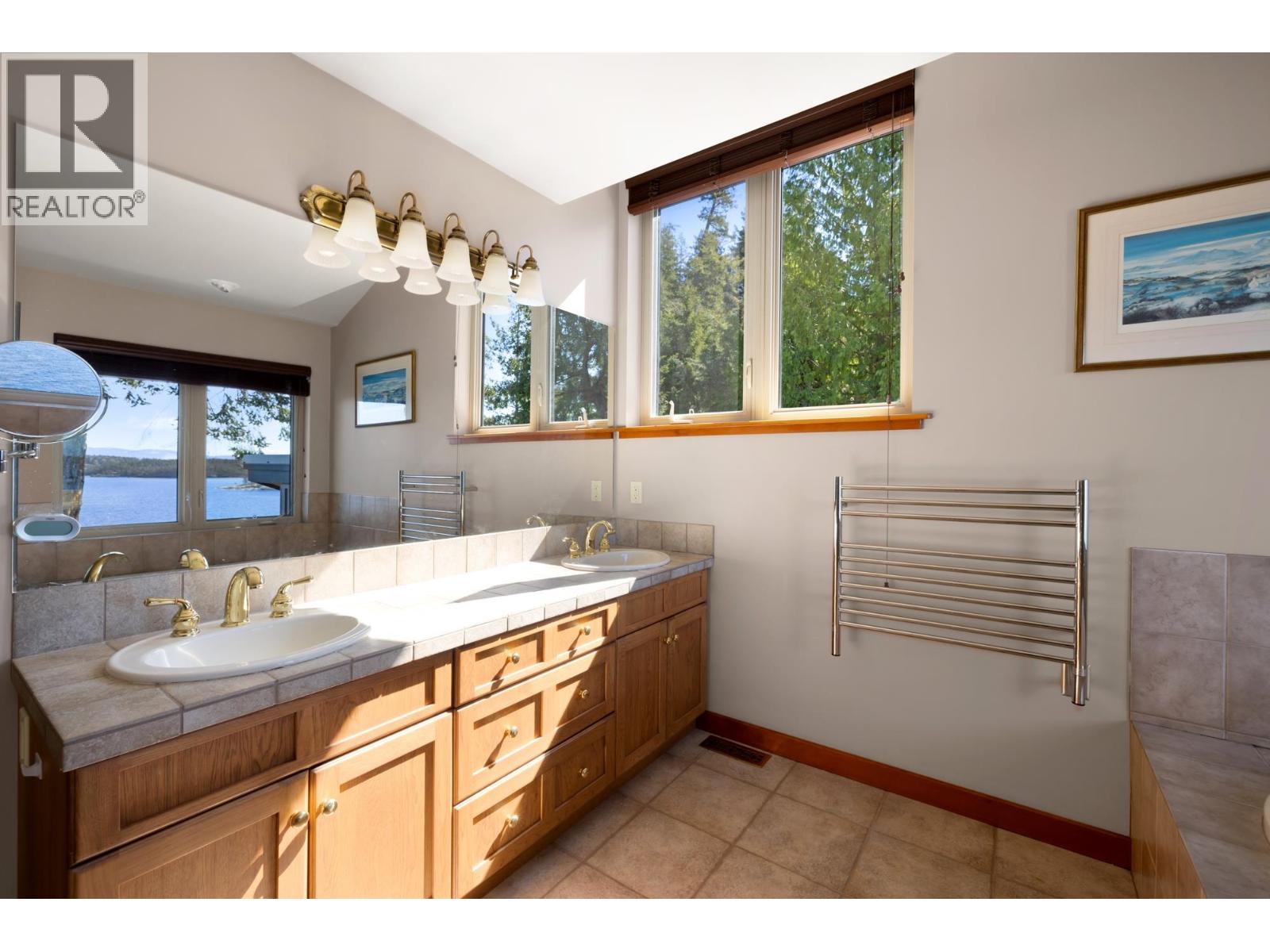 9987 Welcome Wynd, Halfmoon Bay, British Columbia  V7Z 1G5 - Photo 22 - R2997026