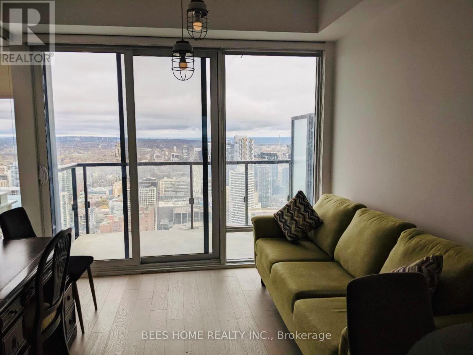 4703 - 488 University Avenue, Toronto, Ontario  M5G 0C1 - Photo 3 - C12498466