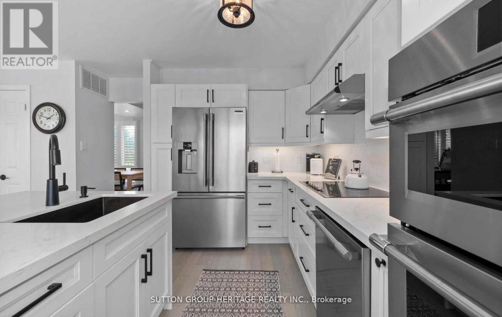 2 Cumberland Lane, Ajax, Ontario  L1S 7K4 - Photo 5 - E12498440