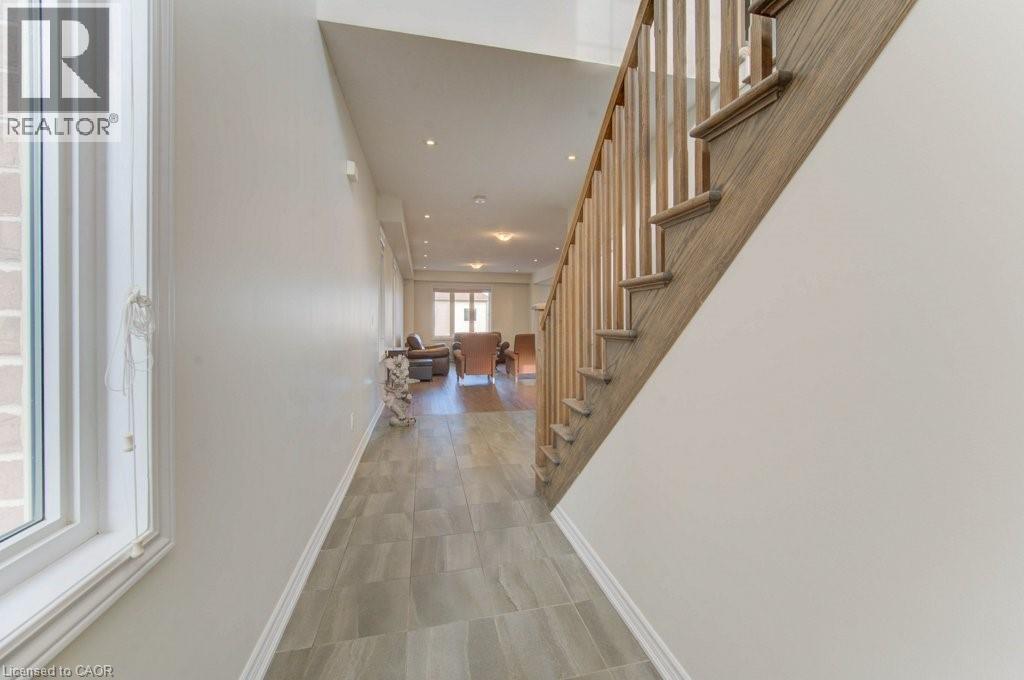 361 Beechdrops Drive, Waterloo, Ontario  N2V 0E8 - Photo 5 - 40784874