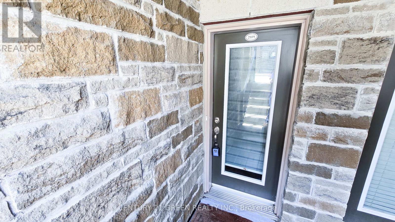 2109 - 2 Westmeath Lane, Markham, Ontario  L6B 0A8 - Photo 2 - N12498432