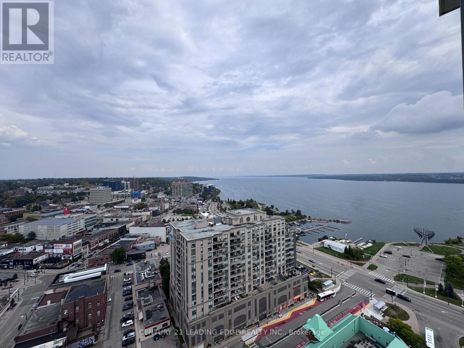 39 MARY STREET, Barrie, Ontario