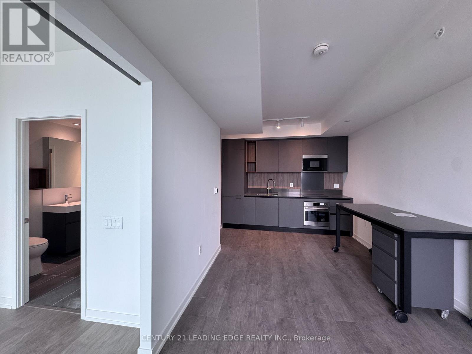 39 Mary Street, Barrie (City Centre), Ontario  L4N 1S9 - Photo 6 - S12498444