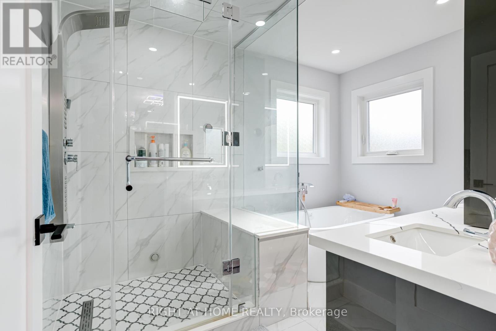 3 Forestgrove Circle, Brampton, Ontario  L6Z 4T2 - Photo 19 - W12498442