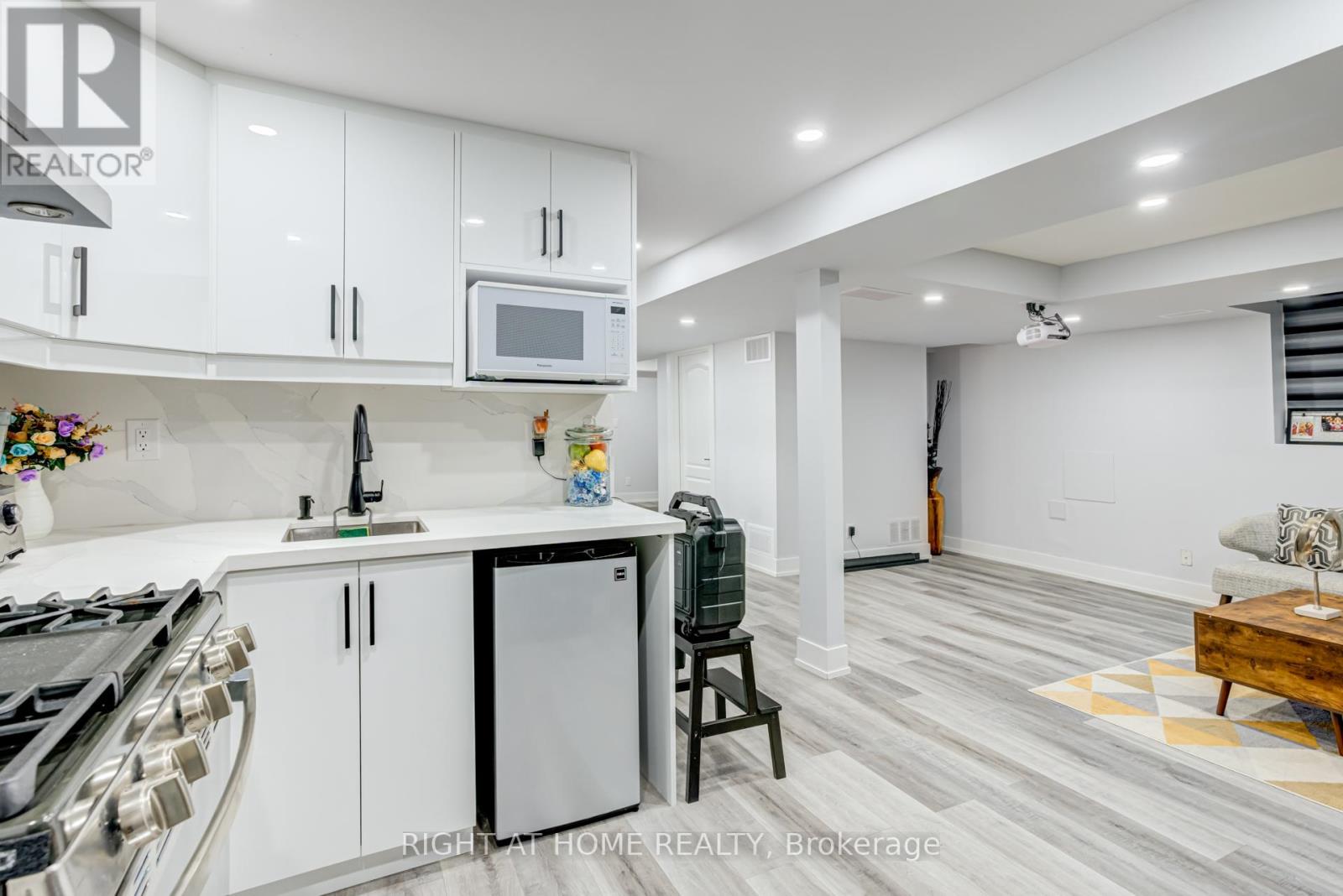 3 Forestgrove Circle, Brampton, Ontario  L6Z 4T2 - Photo 32 - W12498442