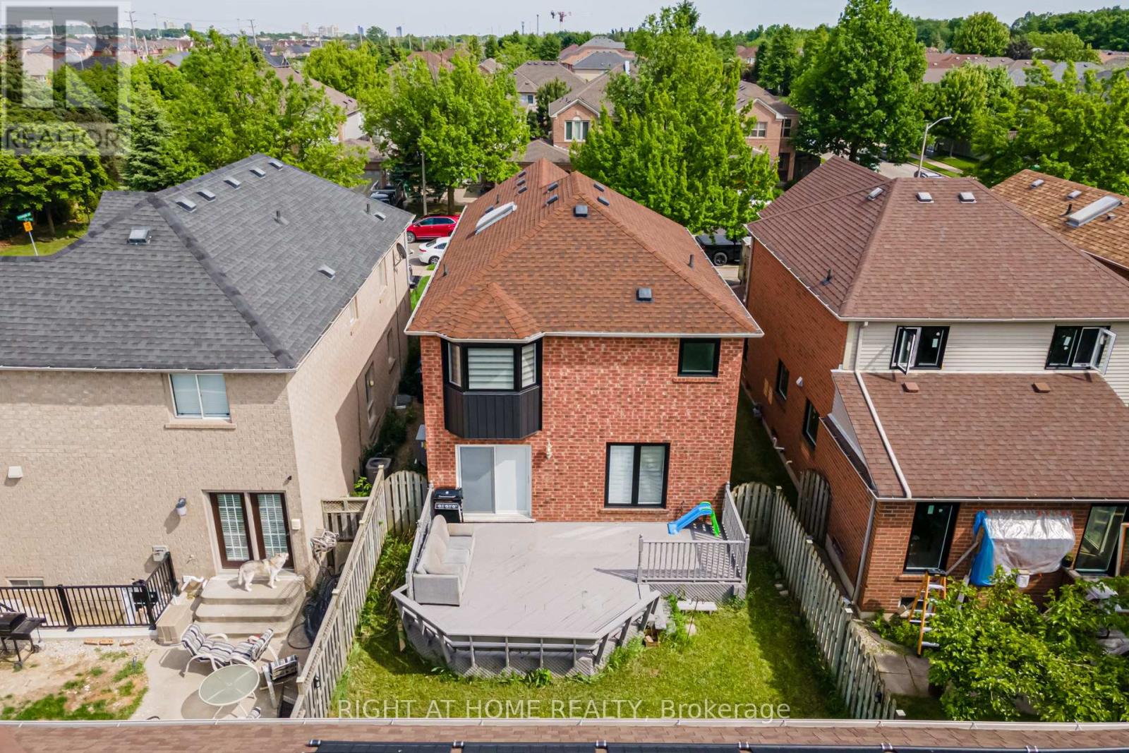 3 Forestgrove Circle, Brampton, Ontario  L6Z 4T2 - Photo 37 - W12498442