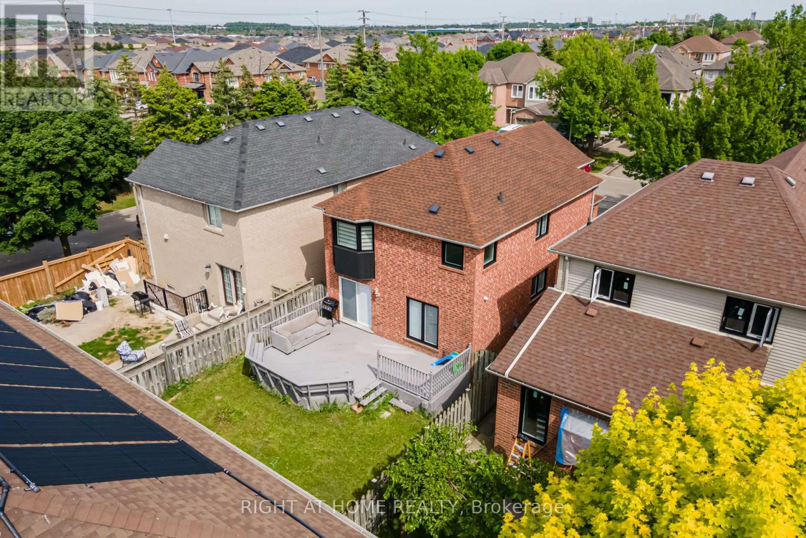3 Forestgrove Circle, Brampton, Ontario  L6Z 4T2 - Photo 38 - W12498442