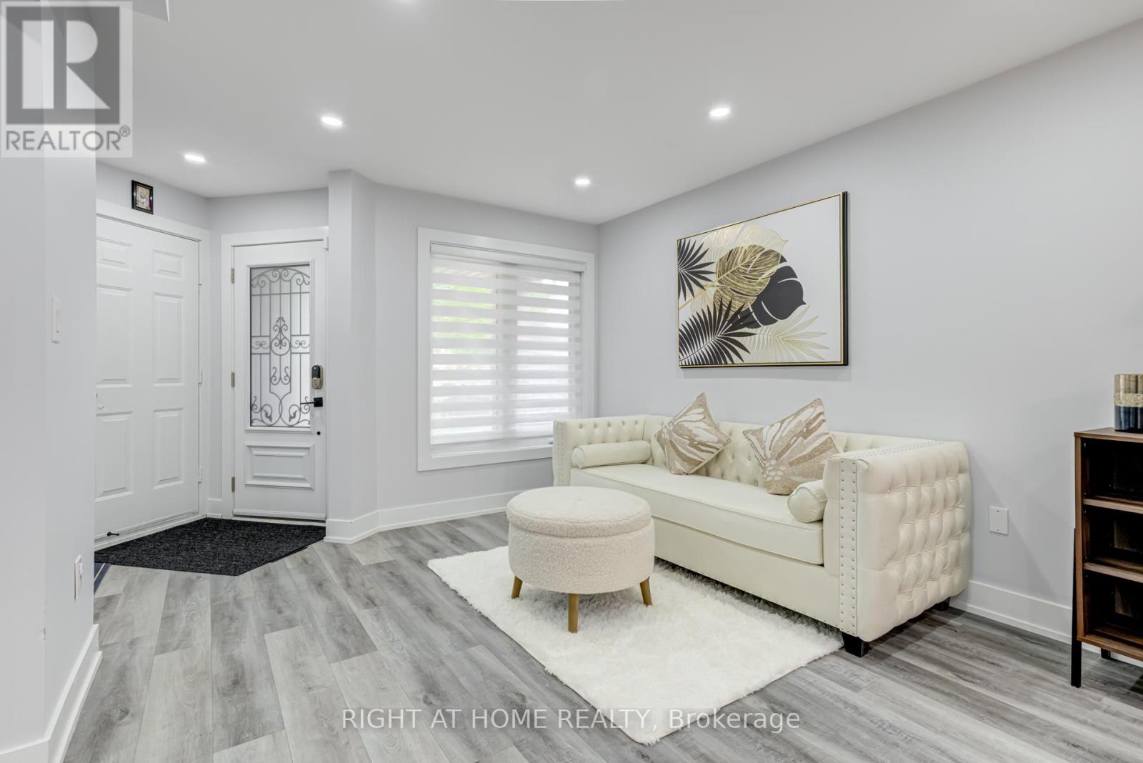 3 Forestgrove Circle, Brampton, Ontario  L6Z 4T2 - Photo 5 - W12498442