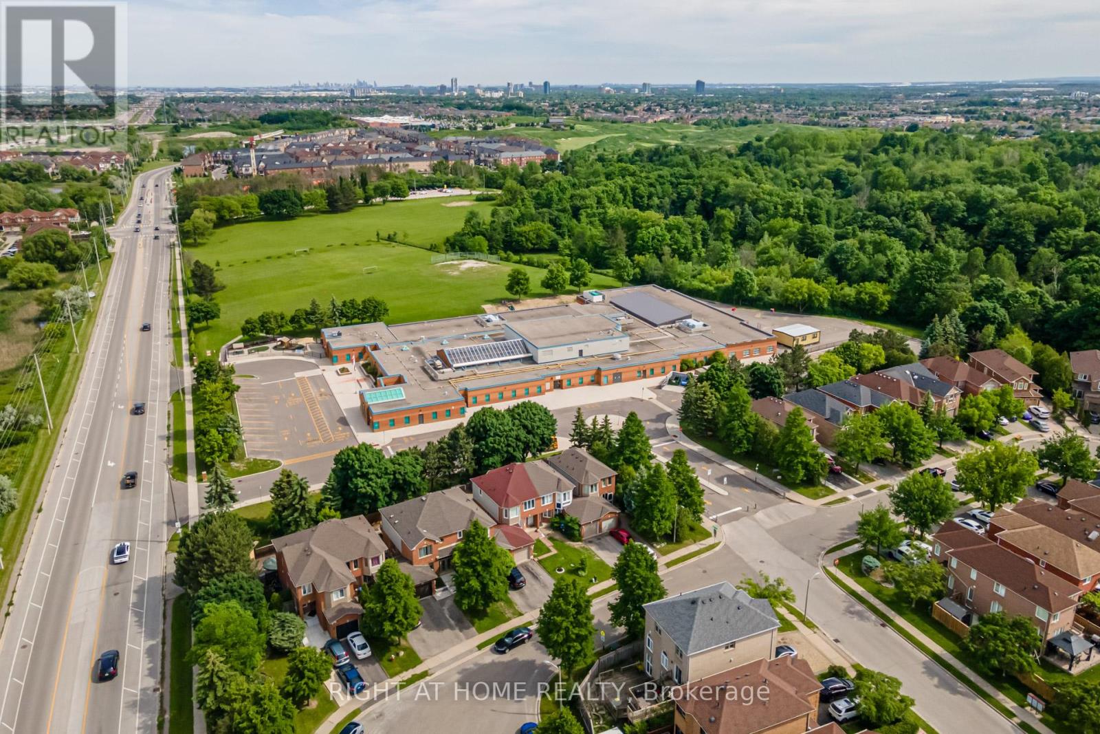 3 Forestgrove Circle, Brampton, Ontario  L6Z 4T2 - Photo 50 - W12498442