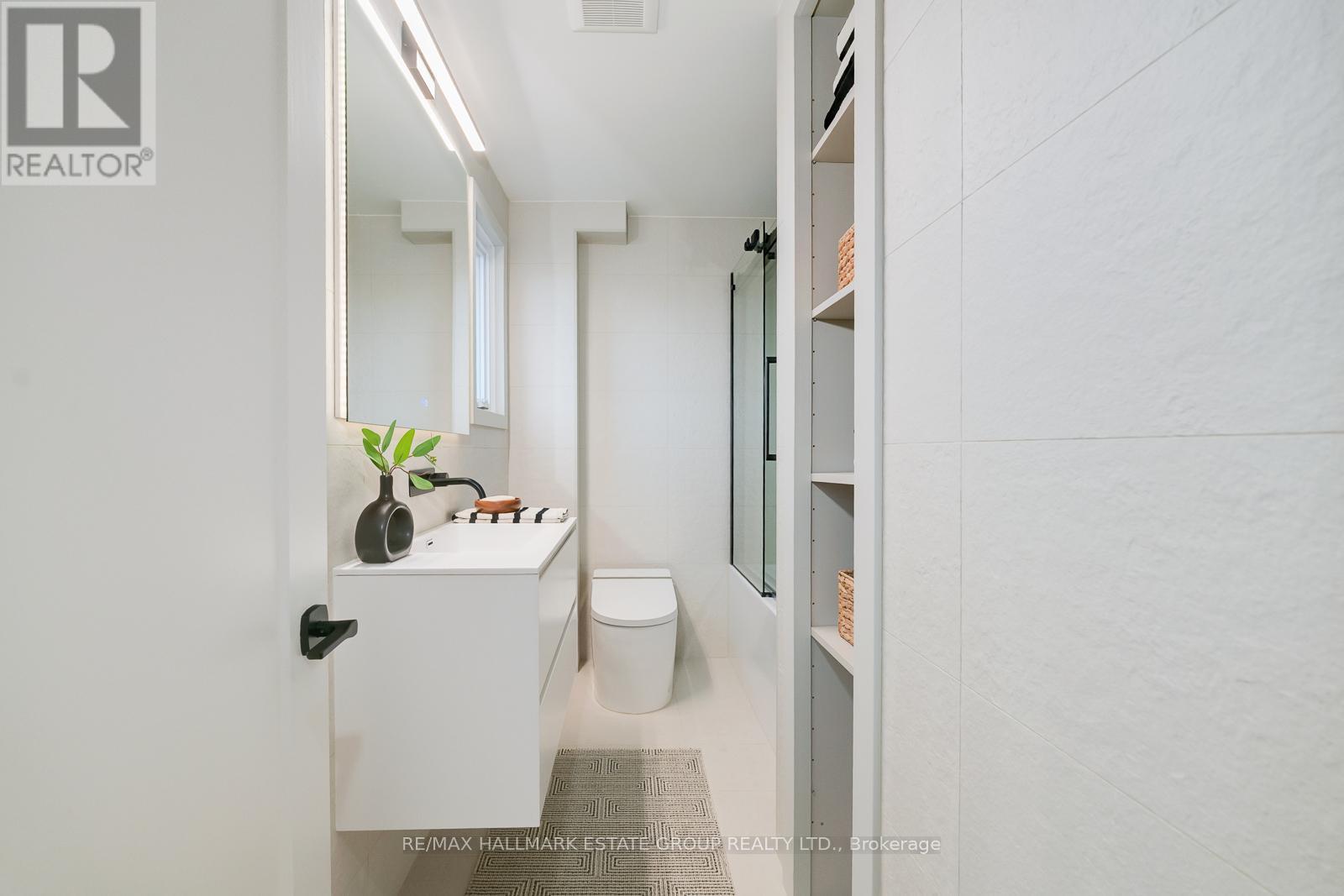 282 Earlscourt Avenue, Toronto, Ontario  M6E 4B8 - Photo 26 - W12498448