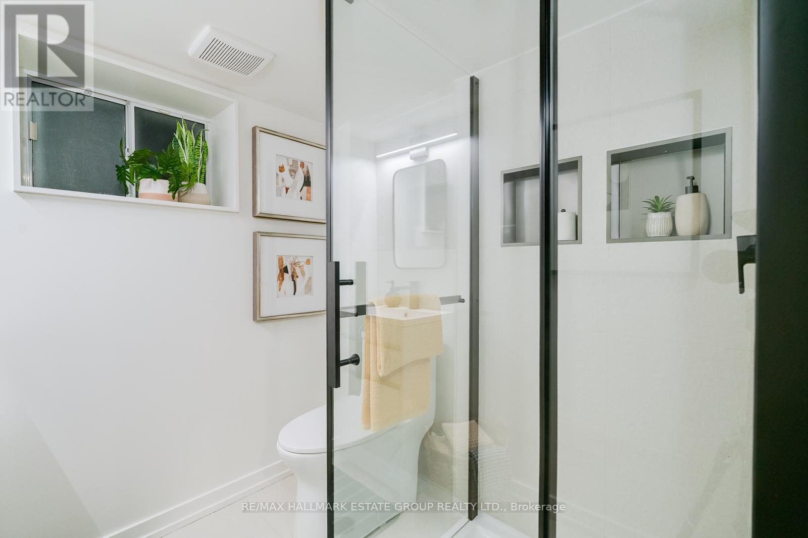 282 Earlscourt Avenue, Toronto, Ontario  M6E 4B8 - Photo 42 - W12498448