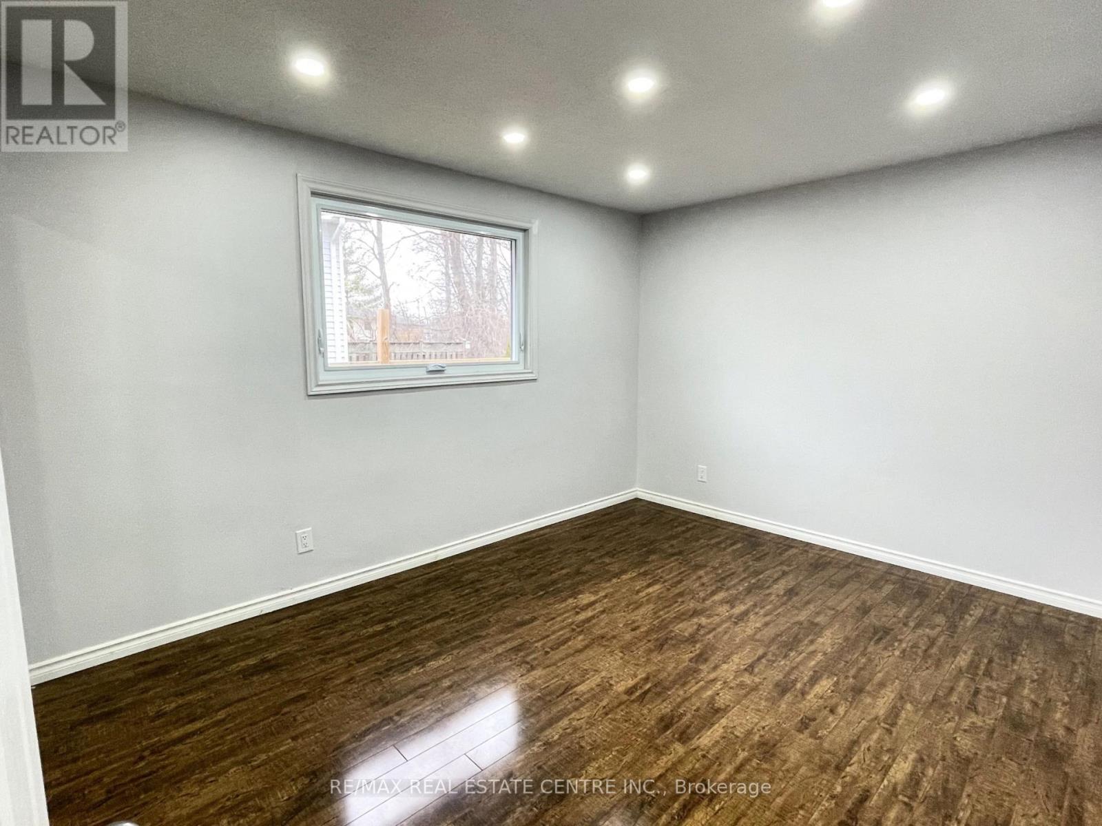 Upper Level - 5965 Crimson Drive, Niagara Falls, Ontario  L2G 7T7 - Photo 14 - X12498458