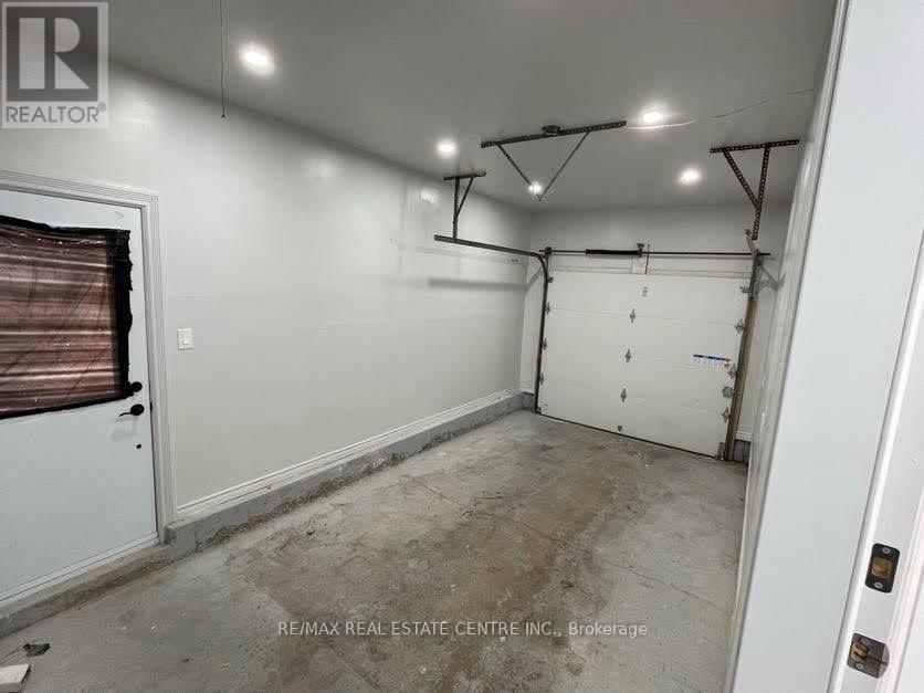 Upper Level - 5965 Crimson Drive, Niagara Falls, Ontario  L2G 7T7 - Photo 19 - X12498458