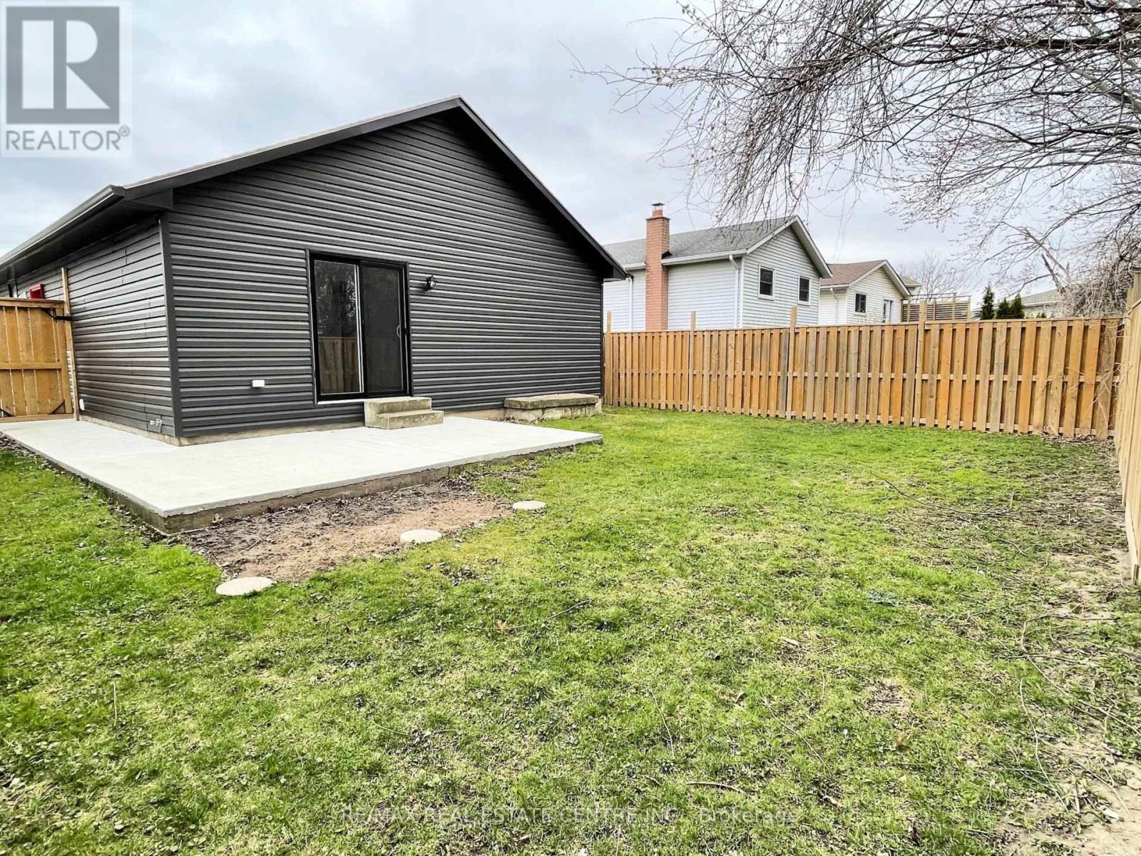 Upper Level - 5965 Crimson Drive, Niagara Falls, Ontario  L2G 7T7 - Photo 20 - X12498458