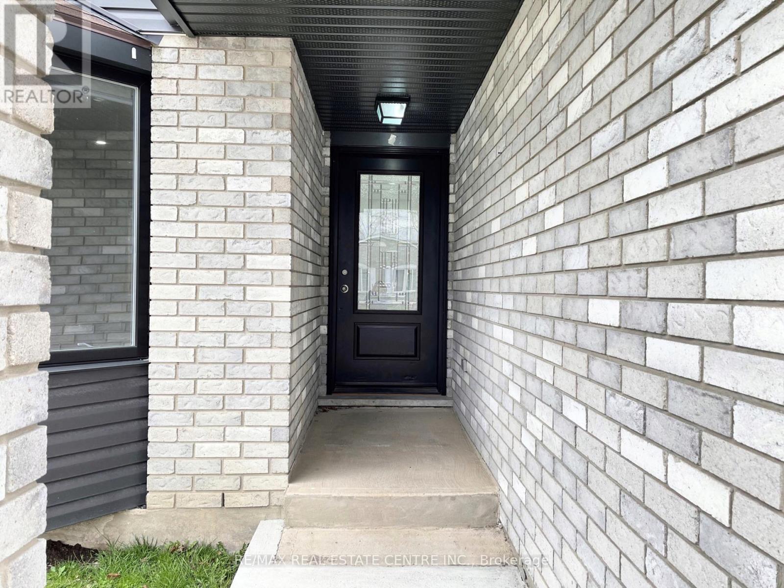 Upper Level - 5965 Crimson Drive, Niagara Falls, Ontario  L2G 7T7 - Photo 3 - X12498458