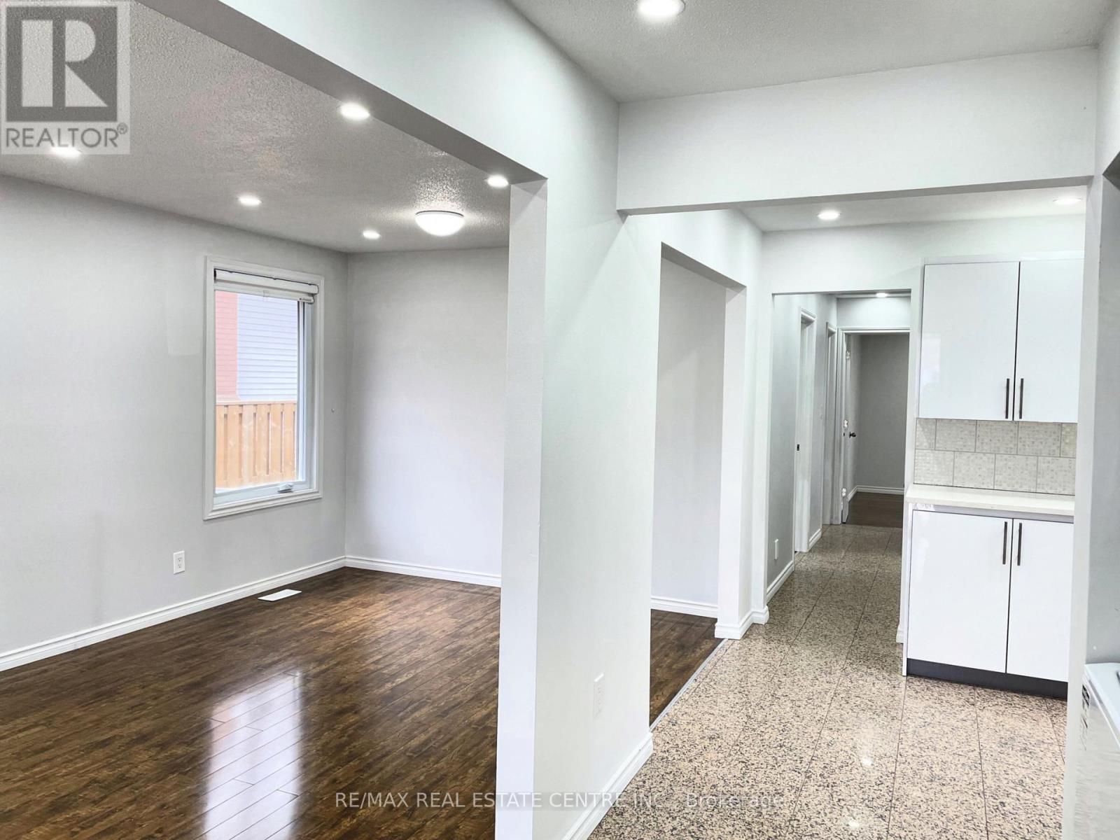 Upper Level - 5965 Crimson Drive, Niagara Falls, Ontario  L2G 7T7 - Photo 7 - X12498458