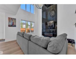 445 ROBERTS CR Robinson