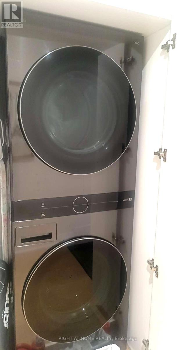 Main - 7 Warlock Crescent, Toronto, Ontario  M2K 2H8 - Photo 22 - C12498490