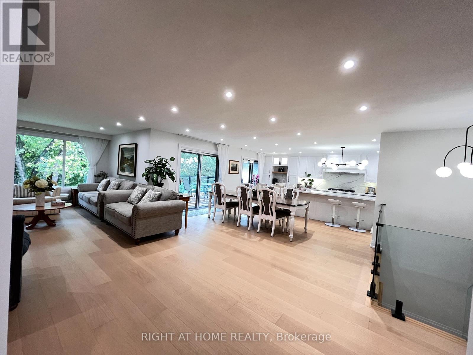 Main - 7 Warlock Crescent, Toronto, Ontario  M2K 2H8 - Photo 6 - C12498490