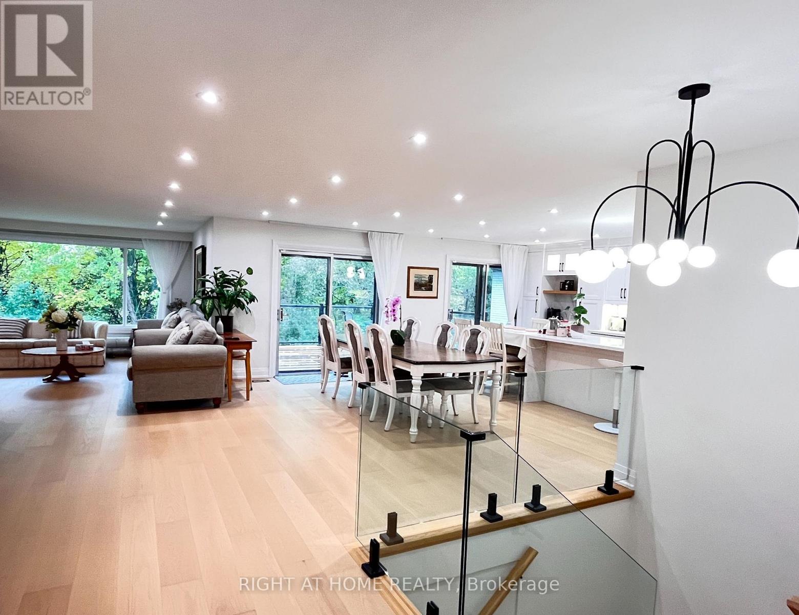 Main - 7 Warlock Crescent, Toronto, Ontario  M2K 2H8 - Photo 7 - C12498490