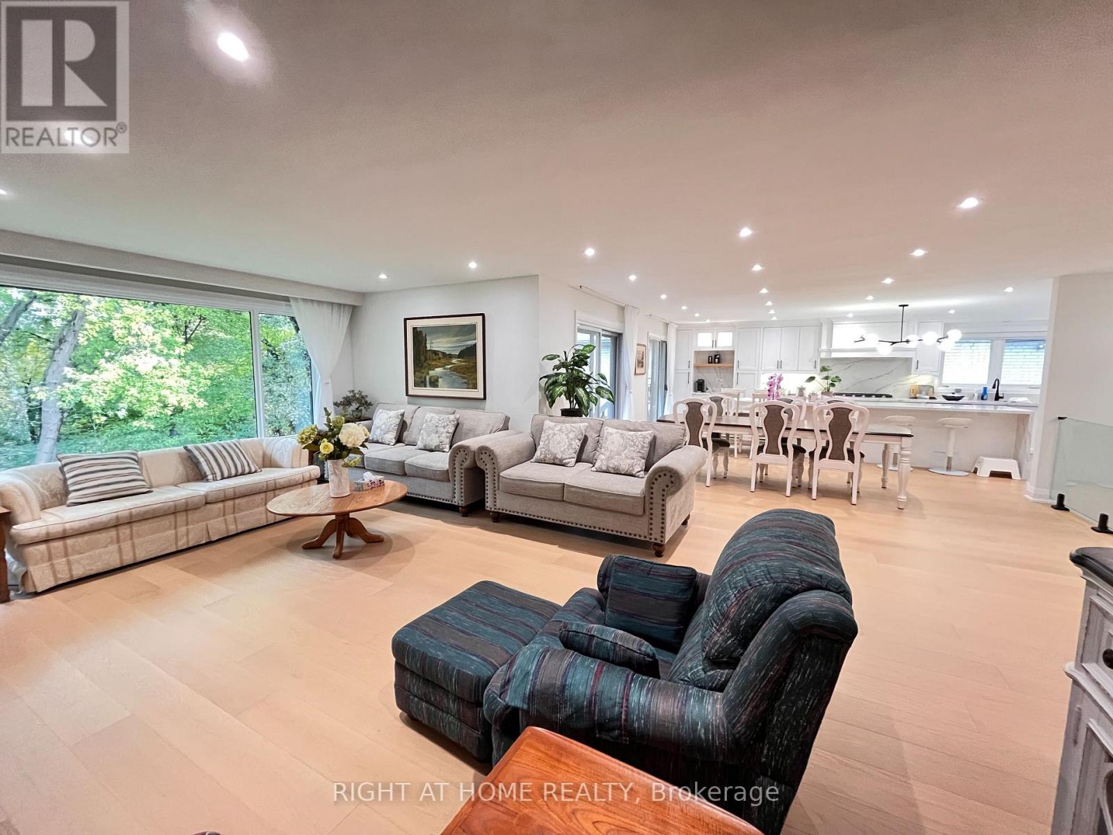 Main - 7 Warlock Crescent, Toronto, Ontario  M2K 2H8 - Photo 8 - C12498490