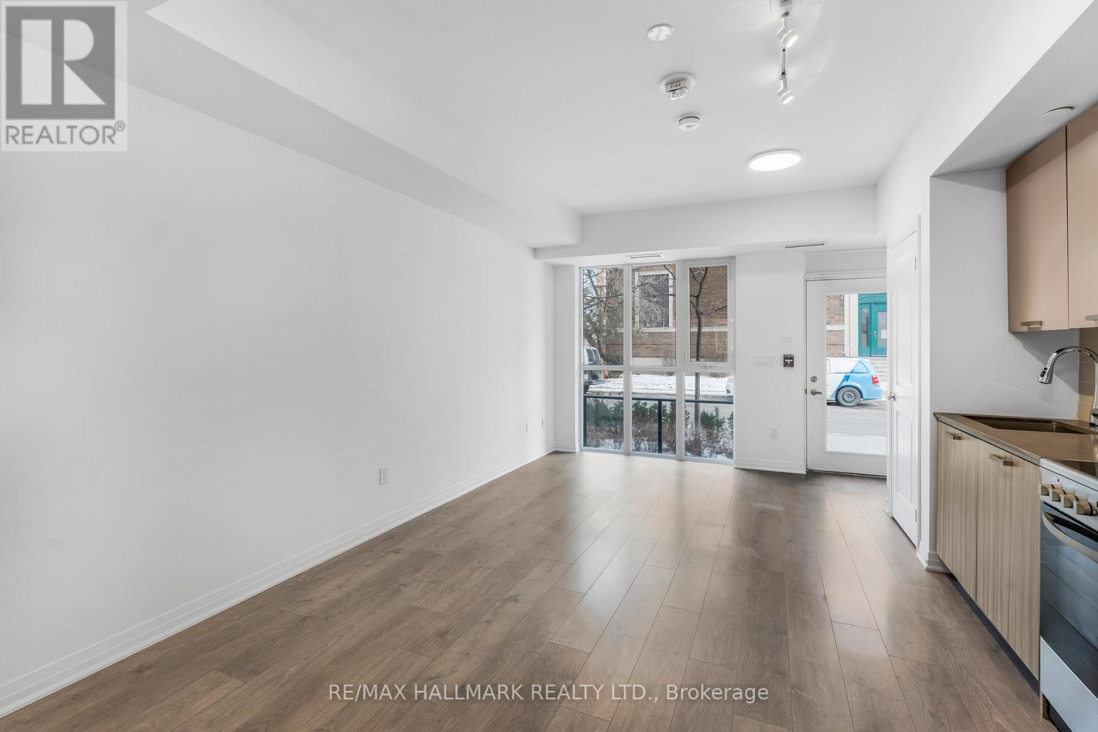 Th 103 - 2301 Danforth Avenue, Toronto (East End-Danforth), Ontario  M4C 1K5 - Photo 4 - E12498492