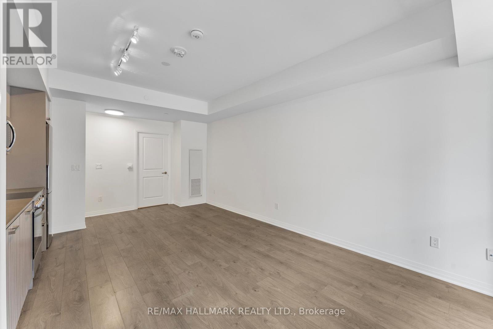 Th 103 - 2301 Danforth Avenue, Toronto (East End-Danforth), Ontario  M4C 1K5 - Photo 9 - E12498492