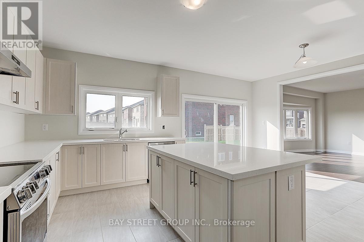 1580 Sharpe Street, Innisfil, Ontario  L9S 0R3 - Photo 10 - N12498470