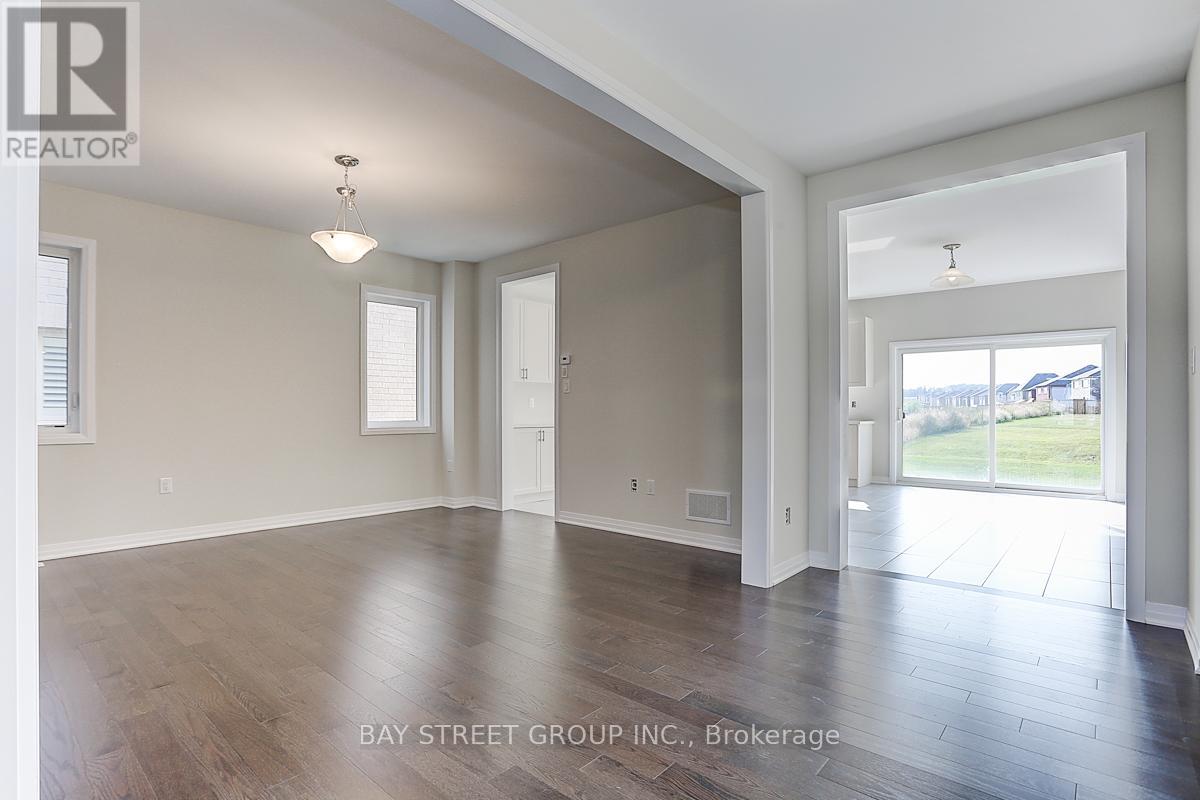 1580 Sharpe Street, Innisfil, Ontario  L9S 0R3 - Photo 6 - N12498470