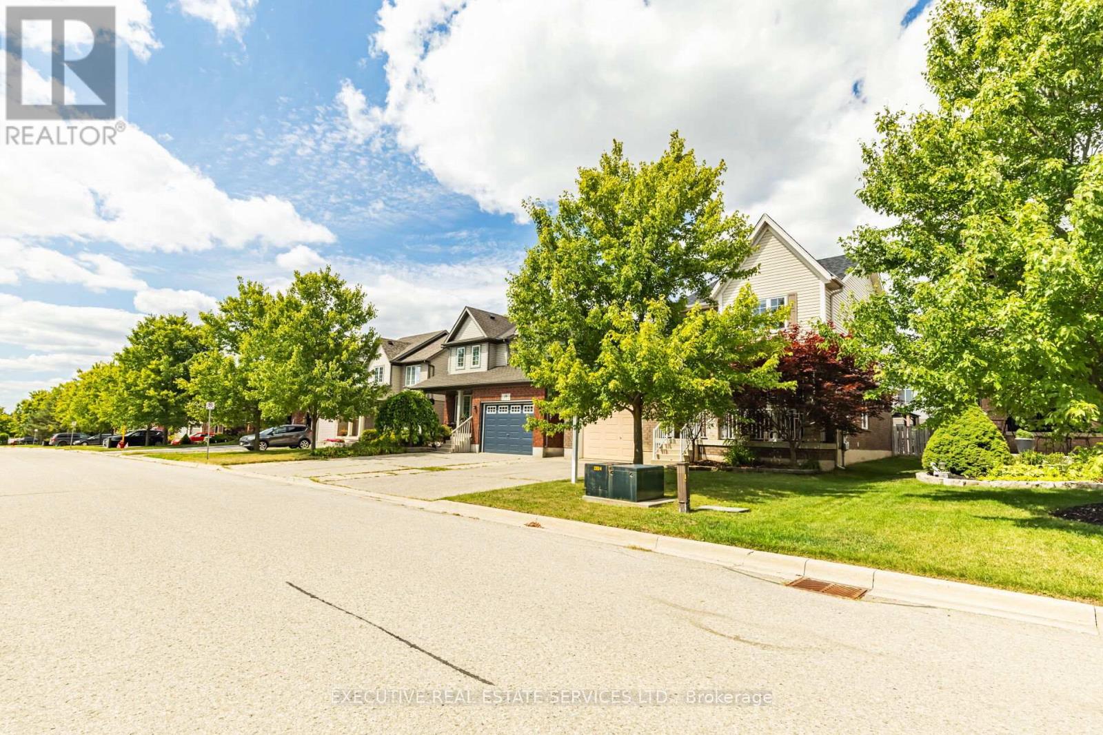 58 Mcmaster Road, Orangeville, Ontario  L9W 5K8 - Photo 3 - W12498472